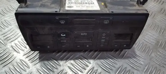 Audi A6 S6 C5 4B Climate control unit 4b0820043f 5hb007604-04