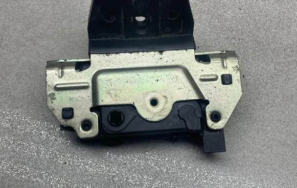 Opel Zafira B Tailgate/trunk/boot lock/catch/latch 13117285
