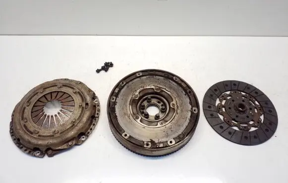 Ford Focus Clutch set kit AV617563CC AV617550C1B