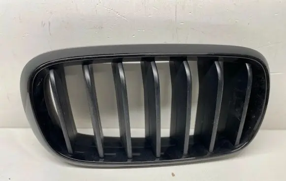 BMW X5 F15 Front bumper upper radiator grill 7316076 7316058 7316054