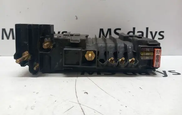 Mercedes-Benz S W221 Fuse module A2215400850 2215400850