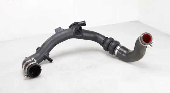 Ford Focus Intercooler hose/pipe F1F16C646AD