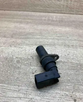 BMW 5 E39 Crankshaft position sensor 2247926