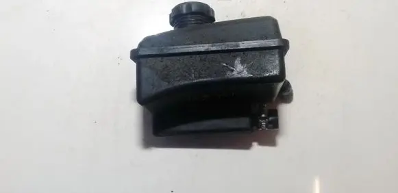 Volvo XC90 Brake fluid reservoir 8671269