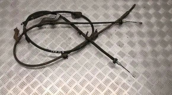 Hyundai i30 Handbrake/parking brake wiring cable 