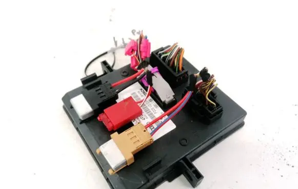 Volkswagen Touareg I Comfort/convenience module 4F0907279 F005V00384