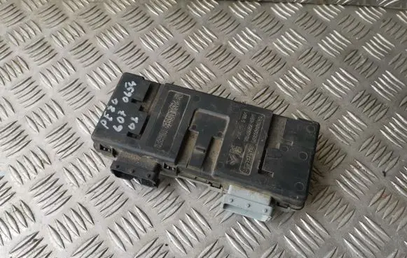 Peugeot 607 Seat control module 9638960380