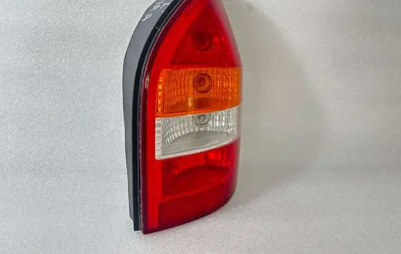 Opel Zafira A Rear/tail lights 62281