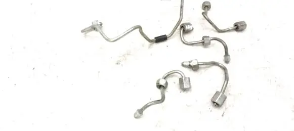 Fuel injector supply line/pipe