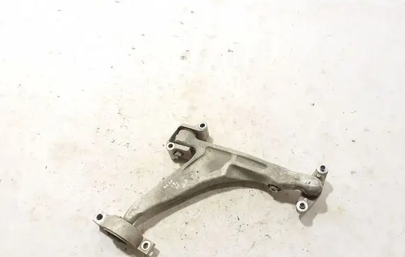 Volvo XC60 Front lower control arm/wishbone 31360651