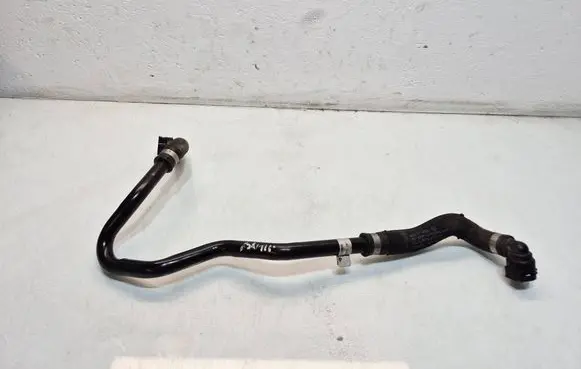Mercedes-Benz C W204 Engine coolant pipe/hose A2045010124