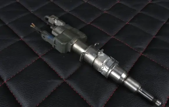 BMW 3 E90 E91 Fuel injector 758904807