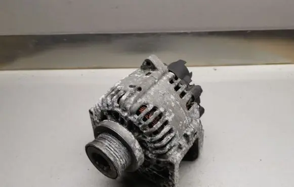 Renault Megane II Generator/alternator 8200100907