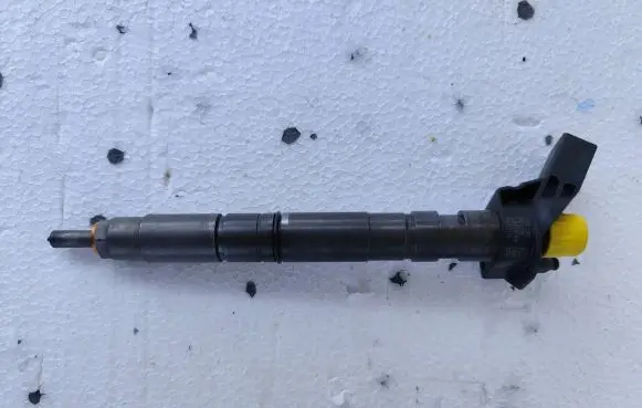 Volkswagen Phaeton Fuel injector 059130277AN 0445116003