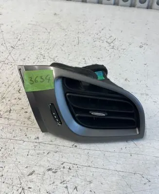 Citroen C3 Dashboard side air vent grill/cover trim A1092113 0465