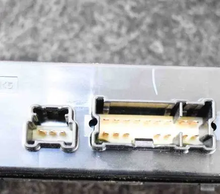 Nissan Qashqai Electric window control switch