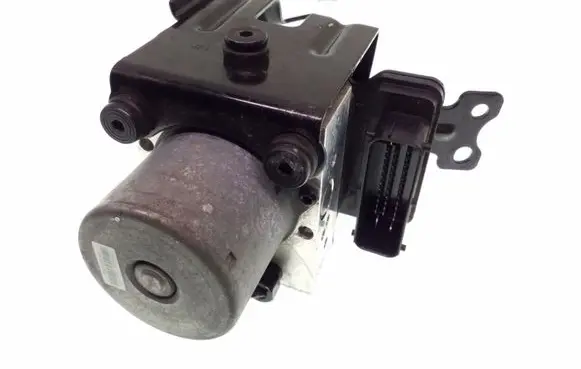 Hyundai ix35 ABS Pump 589104W100