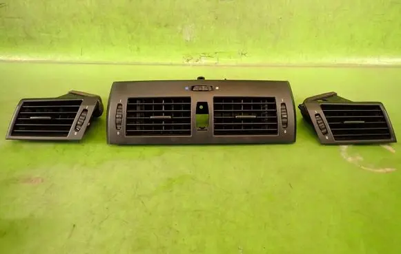 BMW X3 E83 Rear air vent grill 