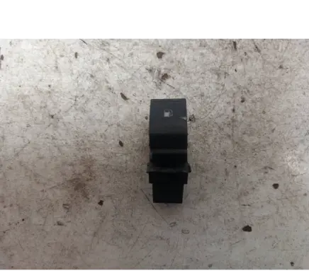 Volkswagen Golf V Fuel tank opening switch 7l6959833a
