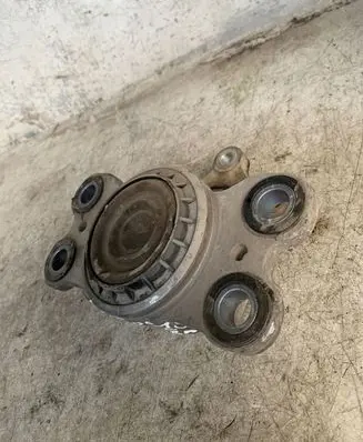 Volvo S60 Gearbox mount