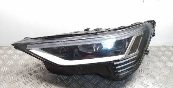 Audi e-tron Headlight/headlamp 4KE941039 030111023300 1090026