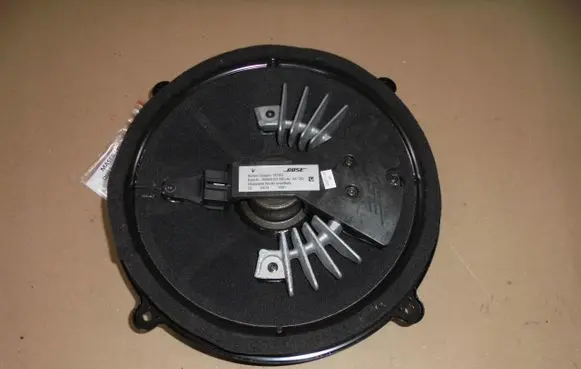 Maserati Quattroporte Subwoofer speaker 1970503