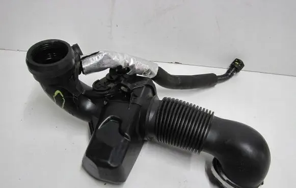 Land Rover Range Rover L460 Type LK Air intake duct part L8D29C623AE