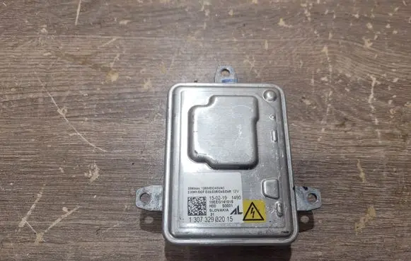 Jeep Grand Cherokee Headlight ballast module Xenon 130732932015 10EEG141015