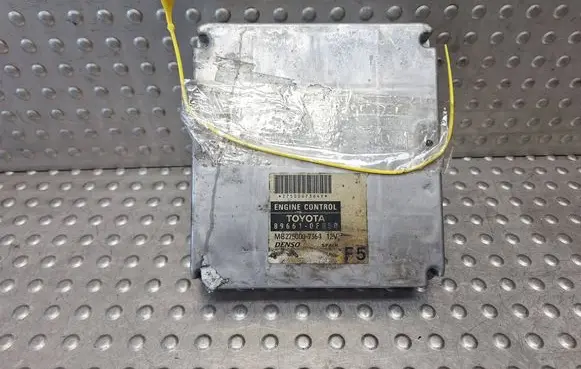 Toyota Corolla E120 E130 Engine control unit/module ECU S25154513 896610F050