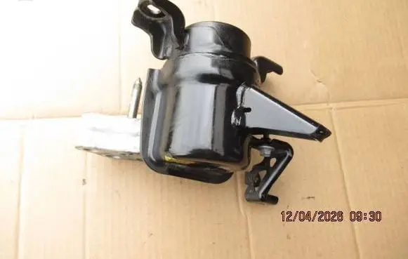 Toyota RAV 4 (XA40) Engine mounting bracket 120420260