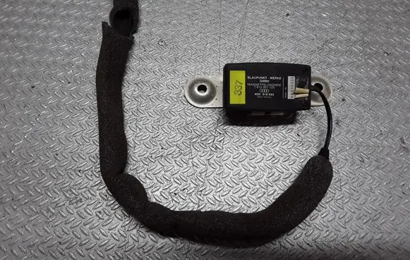 Audi A8 S8 D2 4D Aerial antenna amplifier 4D0919893
