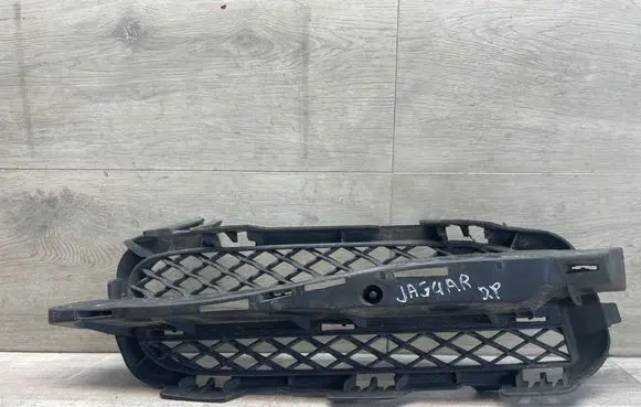 Jaguar XF X250 Front bumper lower grill 8X2315K232