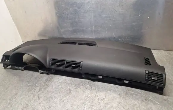 Audi A4 S4 B7 8E 8H Dashboard