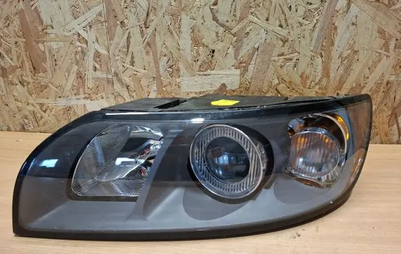 Volvo V50 Headlight/headlamp 0301198203 31335221