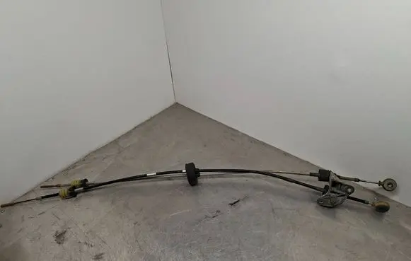 Opel Astra H Gear shift cable linkage 55350266