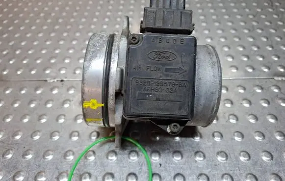 Ford Mondeo MK I Mass air flow meter S27705796 93BB12B579BA