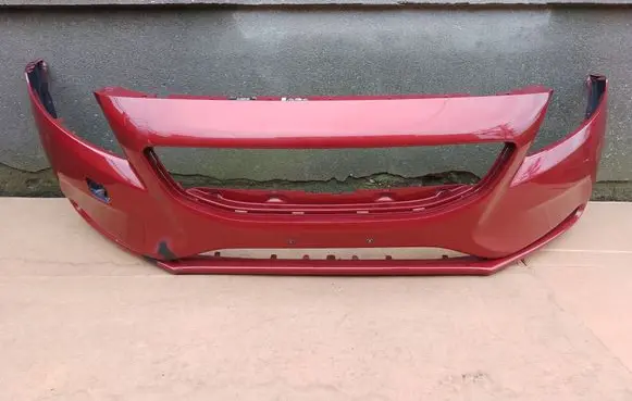 Volvo V40 Front bumper 31283732 BP8BB