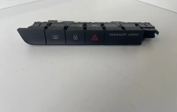 Skoda Fabia Mk3 (NJ) Hazard light switch 6V0927132A 5118003172477001 03498508102