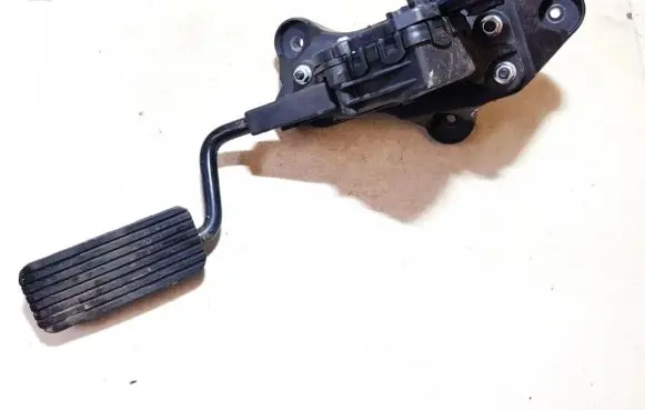 KIA Ceed Accelerator throttle pedal 110604k0159
