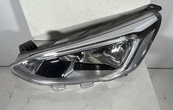 Ford Focus Headlight/headlamp JX7B13W030AE