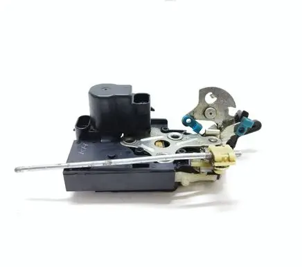 Chevrolet Lacetti Rear door lock 6M19