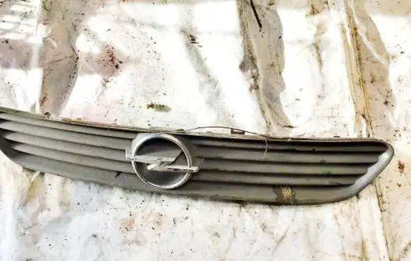 Opel Astra G Front grill 90588120