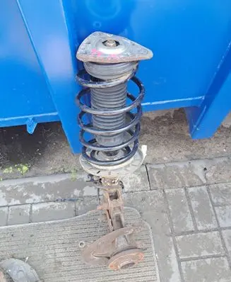 Peugeot 308 Front shock absorber/damper