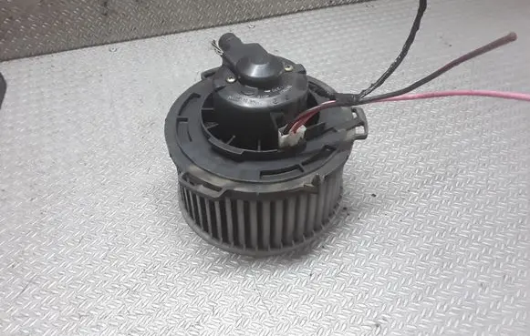Mazda 3 I Heater fan/blower 8940000
