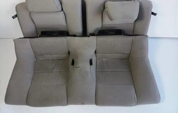 Ford Mustang V Rear seat 