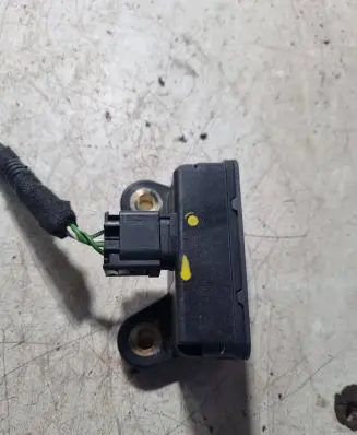 Opel Zafira B ESP acceleration yaw rate sensor 13257072 GE77L10M33 10170106313