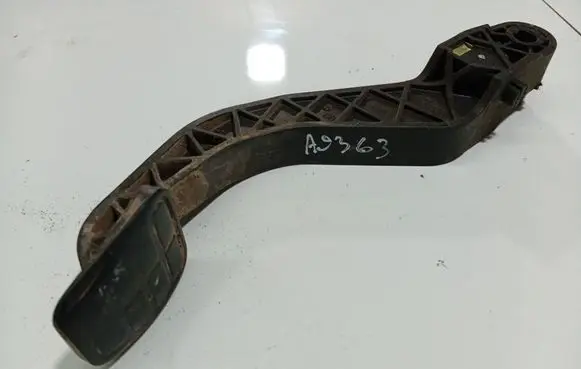 Seat Alhambra (Mk1) Clutch pedal 7M1721321