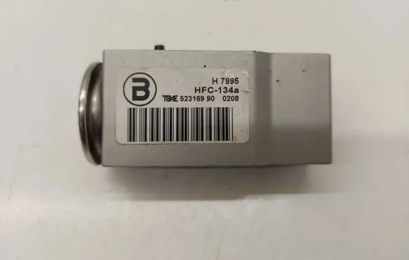 Audi A4 S4 B8 8K Air conditioning (A/C) expansion valve H7995 HFC134A