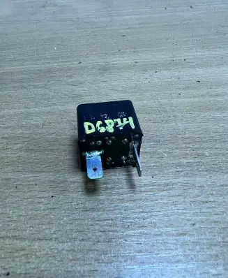 Volkswagen Golf IV Other relay A0015422923 D6874