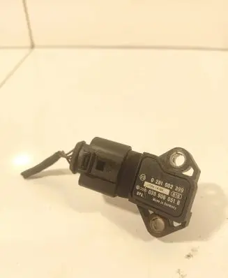 Audi A4 S4 B6 8E 8H Air pressure sensor 038906051B 0281002399
